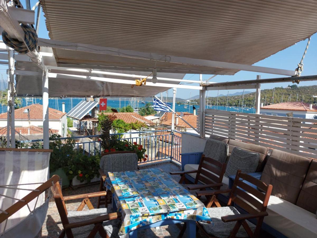 Nikos Rooms And Studios Poros Town エクステリア 写真